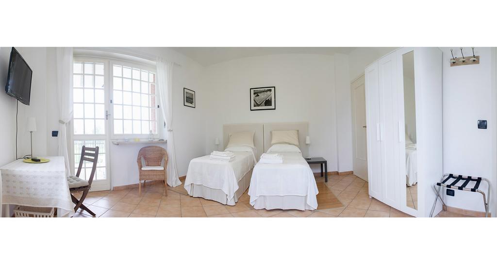 B&B "La Riviera" Arignano Szoba fotó